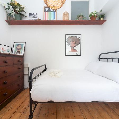 Pass The Keys Rustic And Quirky Flat In Charming Charlton Village ロンドン エクステリア 写真