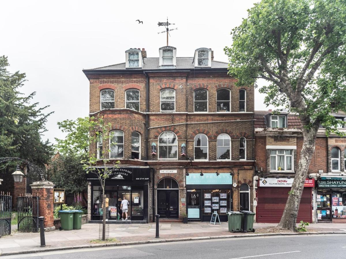 Pass The Keys Rustic And Quirky Flat In Charming Charlton Village ロンドン エクステリア 写真