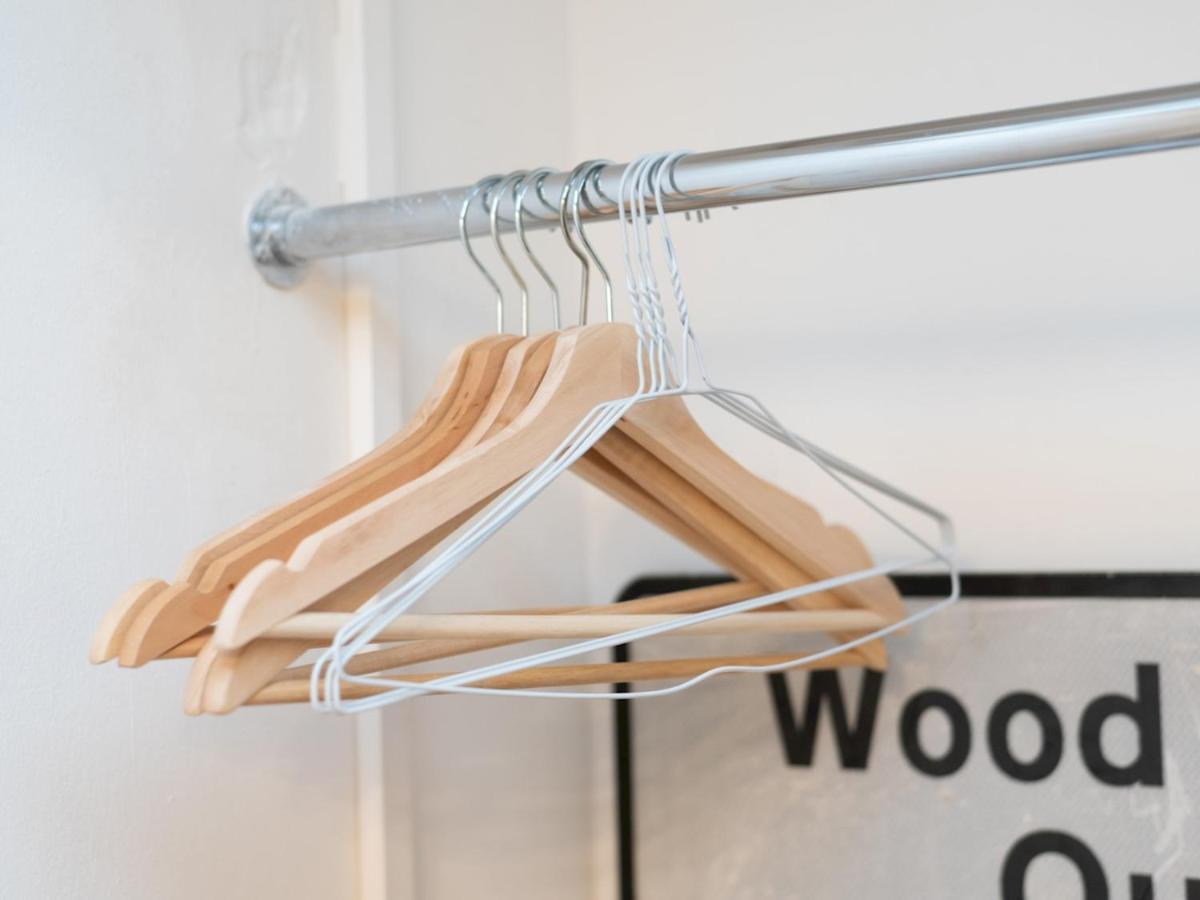 Pass The Keys Rustic And Quirky Flat In Charming Charlton Village ロンドン エクステリア 写真