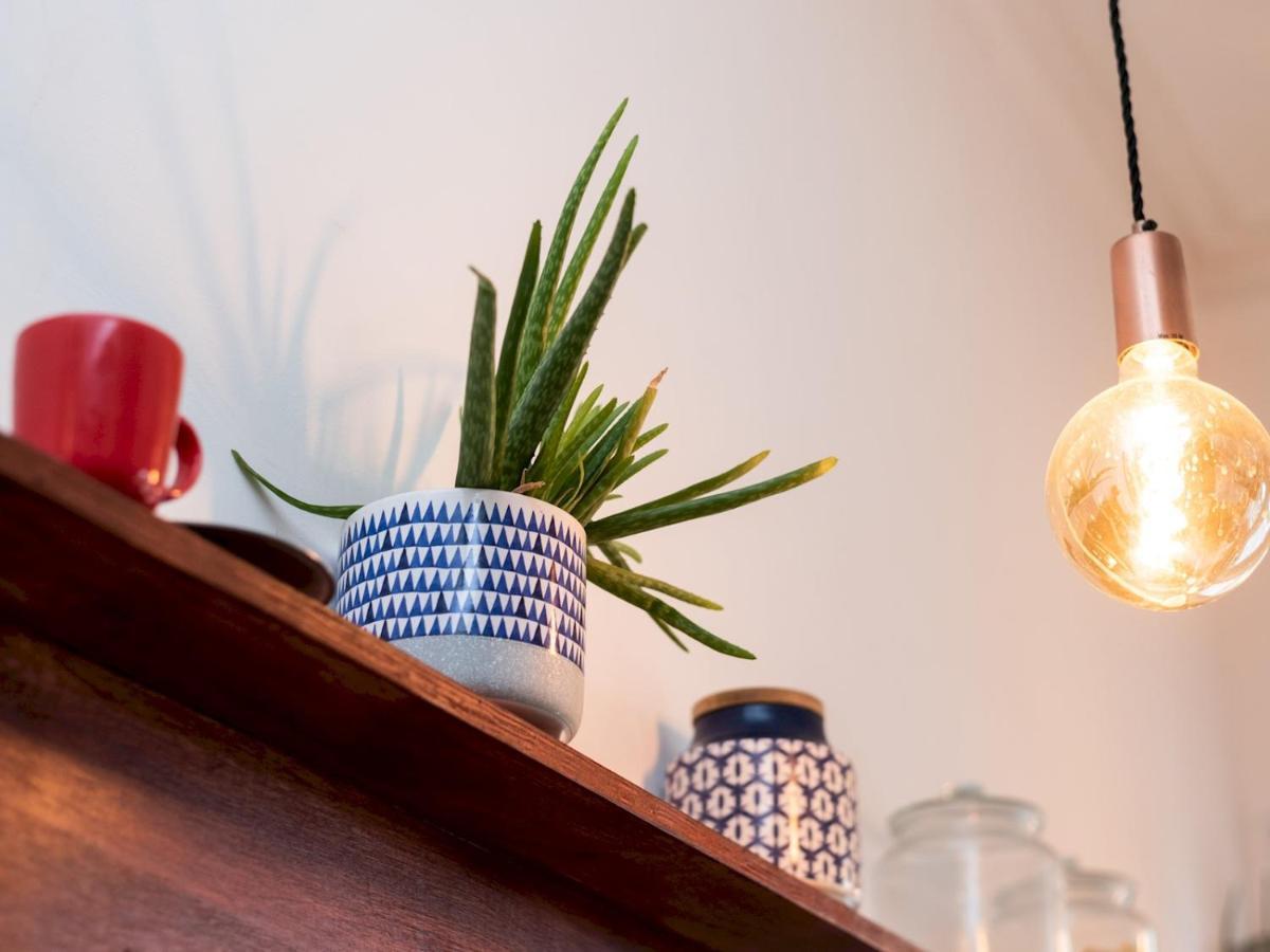 Pass The Keys Rustic And Quirky Flat In Charming Charlton Village ロンドン エクステリア 写真